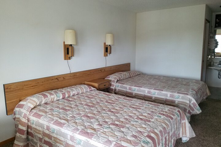 Room 6 of 33
