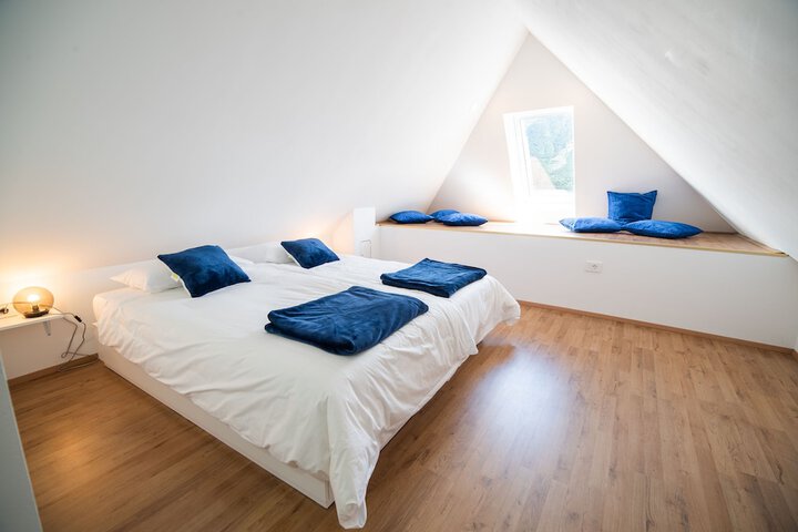 Room 3 of 47