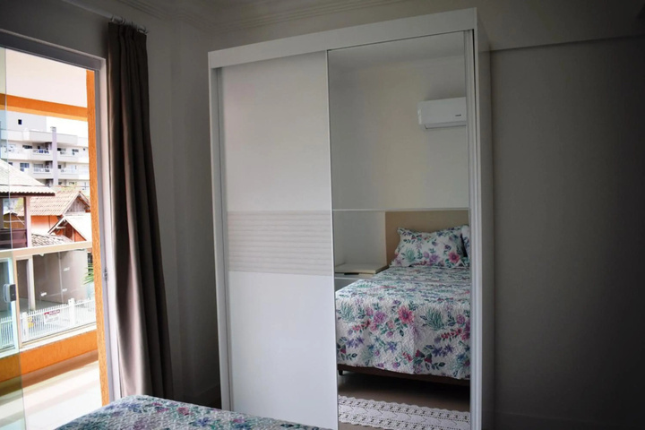 Room 6 of 19