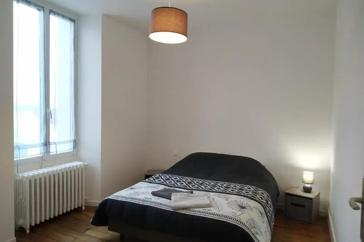 Room 3 of 9