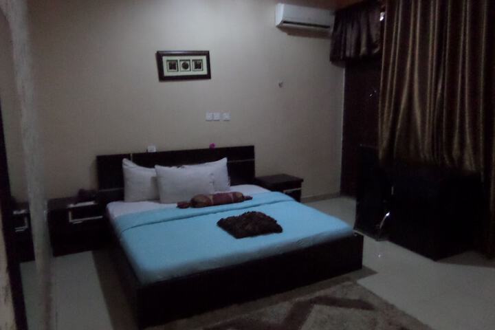 Room 12 of 29
