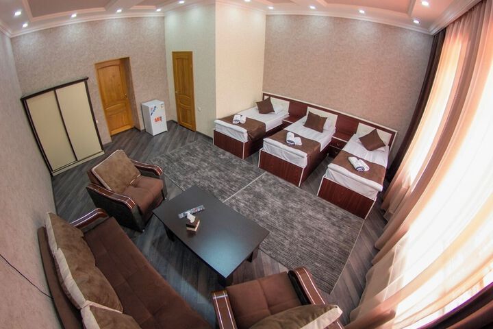 Room 7 of 13
