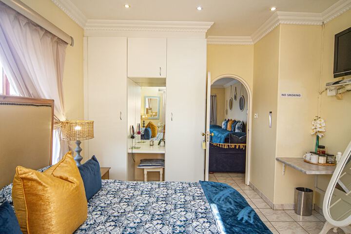 Room 26 of 104