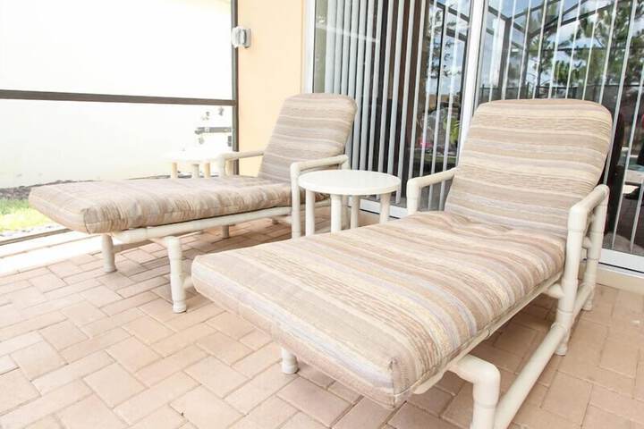 Sundeck 23 of 24