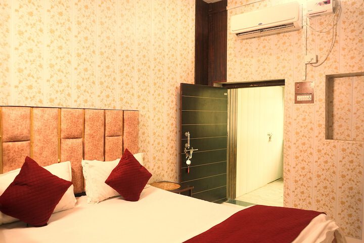 Room 29 of 36