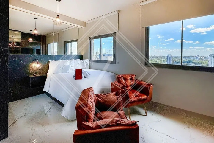 Room 2 of 9