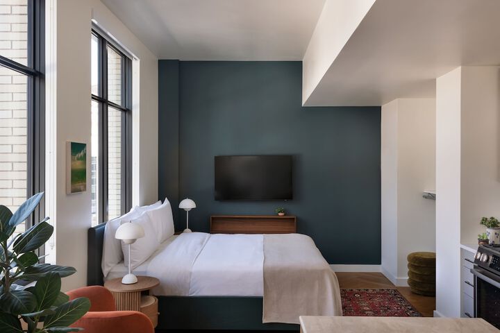 Room 9 of 65