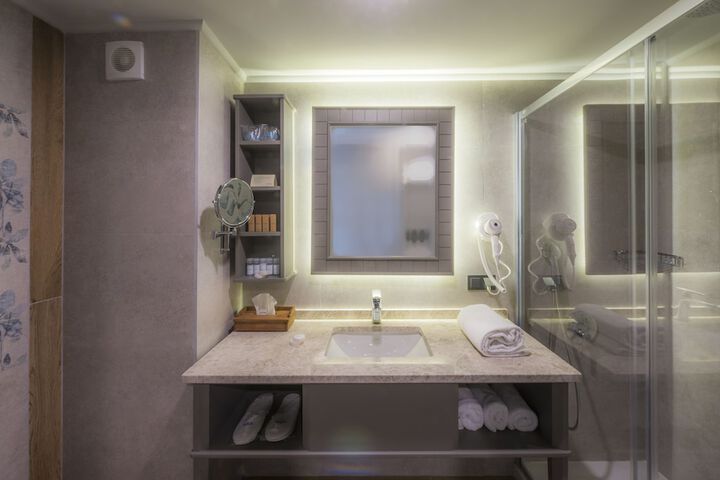 Room 43 of 125
