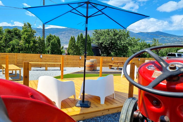 Hotel Exterior 47 of 51