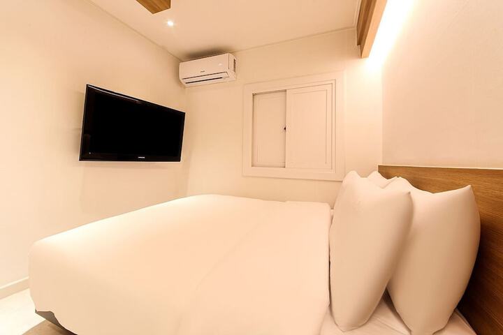 Room 29 of 36