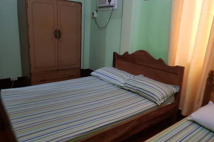 Room 5 of 18