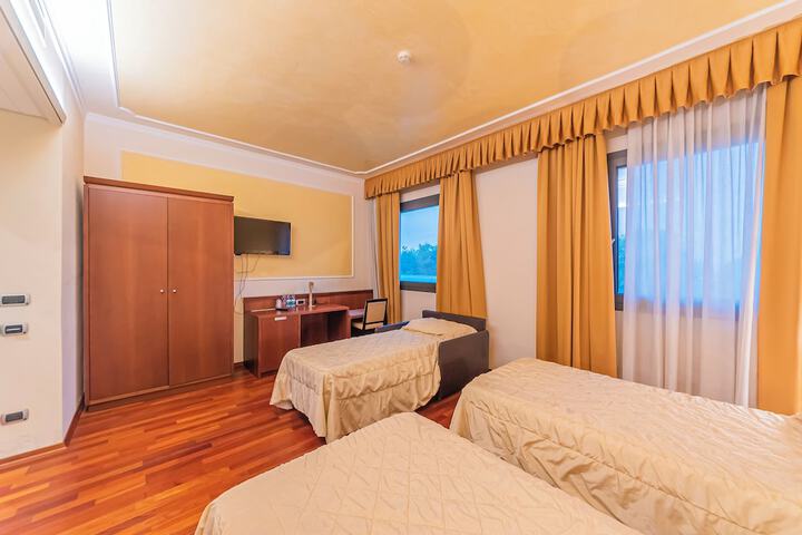 Room 20 of 64