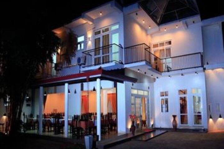 Hotel 44 of 71