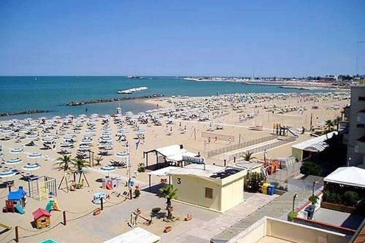 Beach 66 of 73