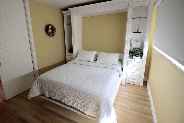 Room 4 of 23