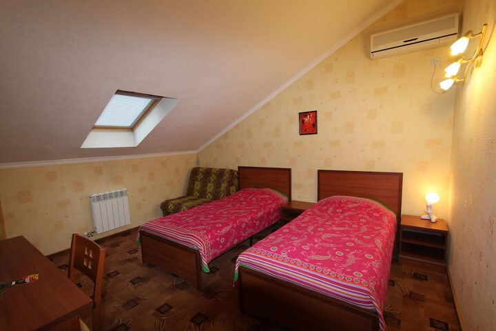 Room 34 of 37
