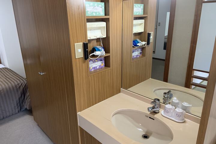 Room amenity