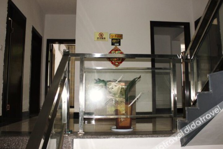 General 8 of 33