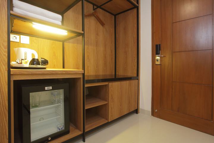 Room 18 of 62
