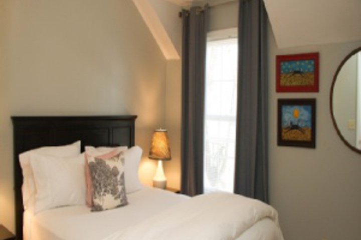 Room 105 of 396