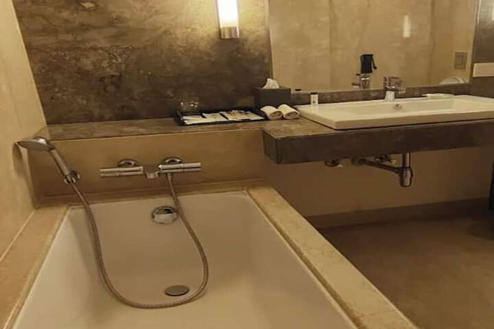 Room 45 of 97