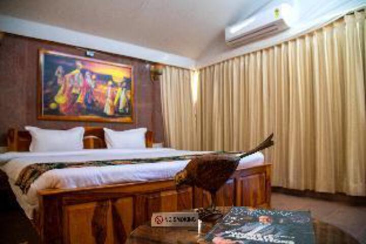 Room 10 of 21