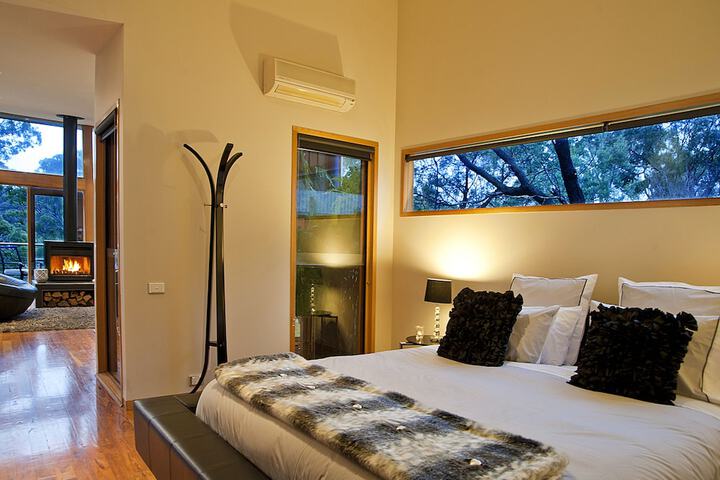 Room 2 of 57