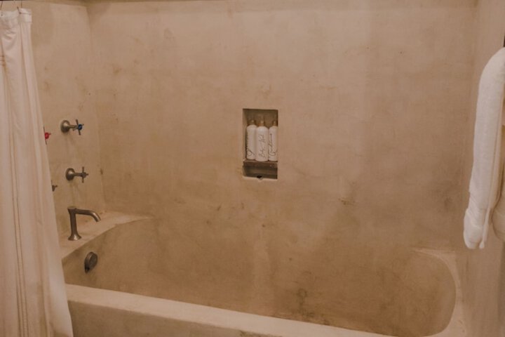 Room 30 of 59