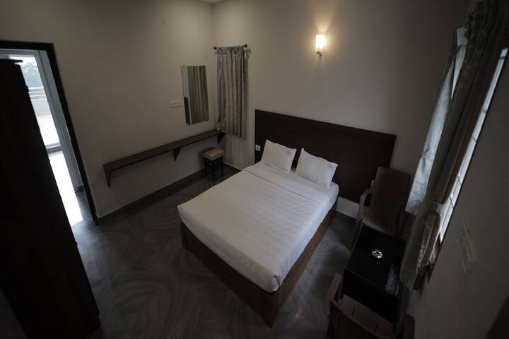 Room 3 of 17