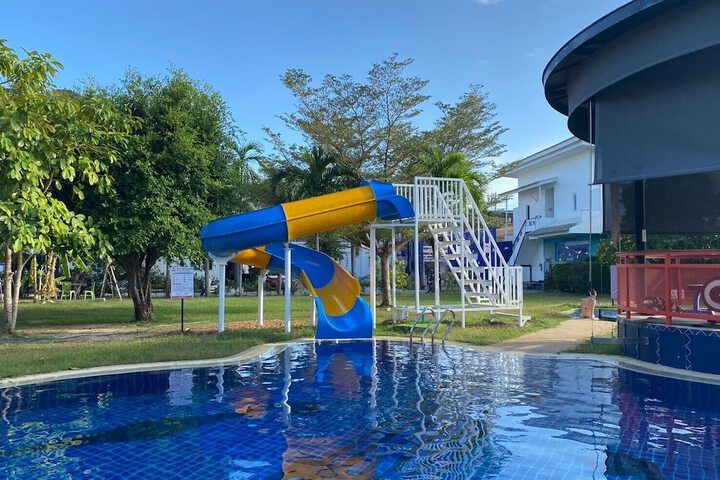 Pool 75 of 100