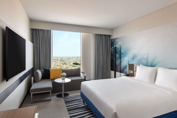 Room 34 of 90