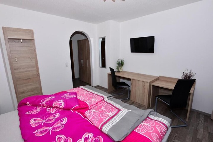 Room 5 of 45