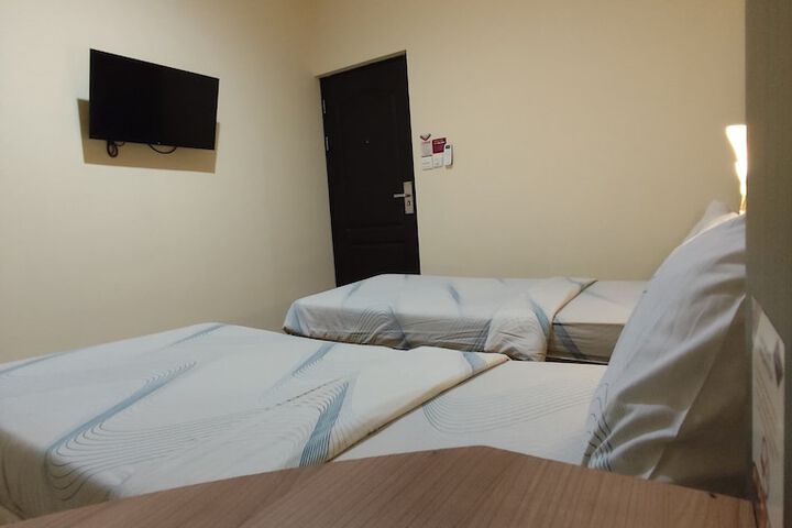 Room 12 of 36