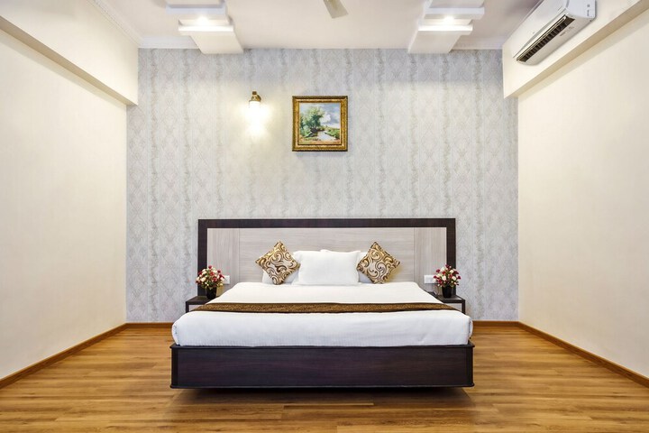 Room 5 of 25