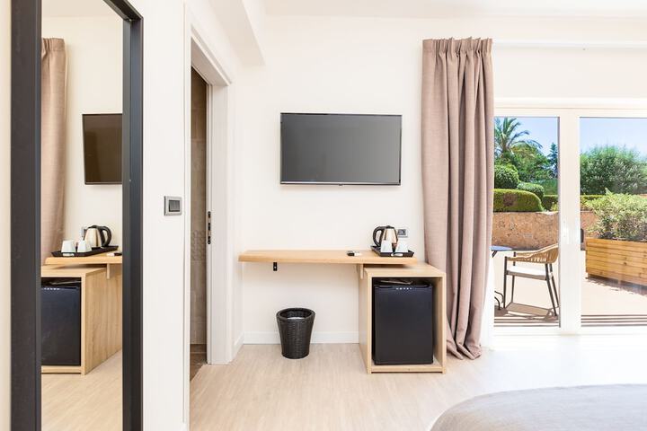 Room 26 of 73