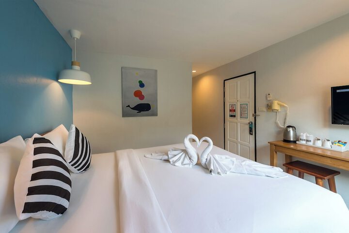 Room 10 of 33