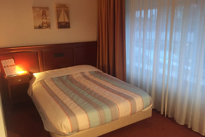 Room 6 of 29