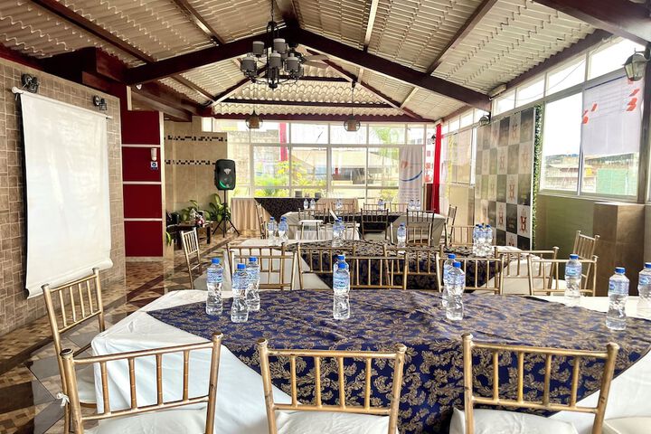 Ballroom/Hall 44 of 49