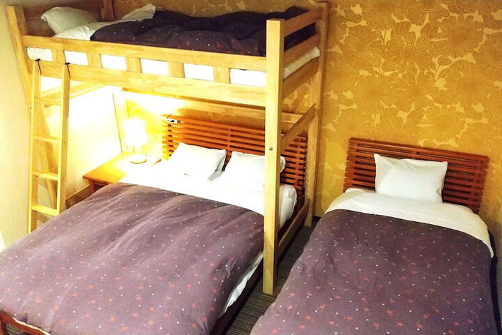 Room 34 of 76