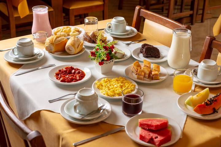 Breakfast/Coffee Service 116 of 166