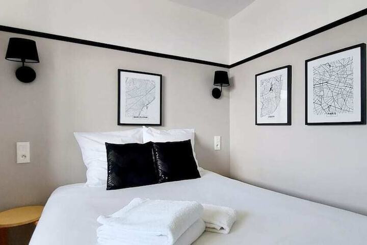 Room 13 of 20