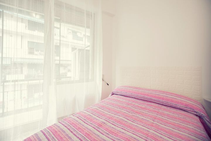 Room 9 of 15