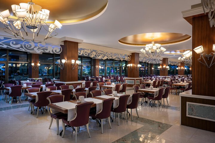 Dining 129 of 176