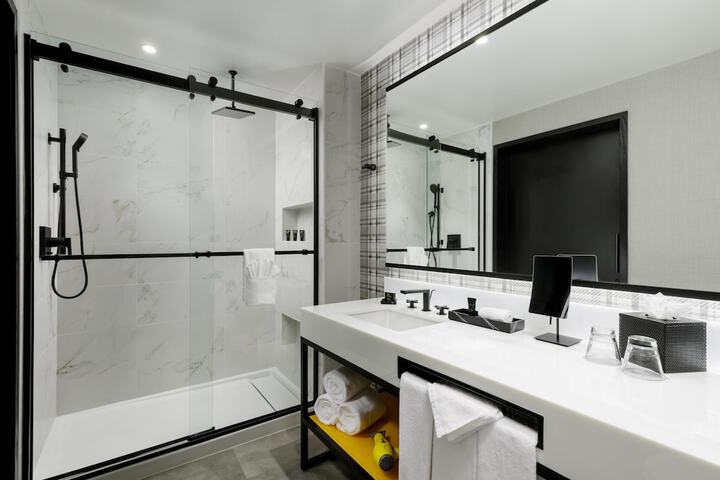 Room 50 of 90