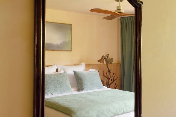 Room 25 of 71