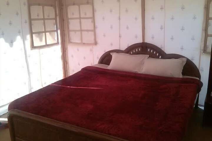 Room 8 of 32