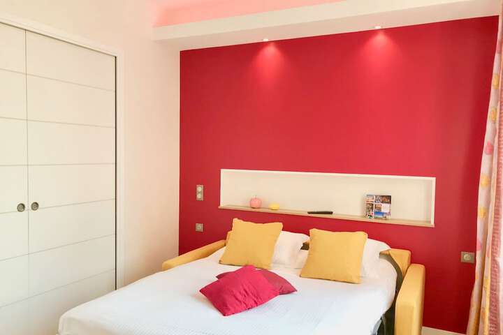 Room 16 of 177