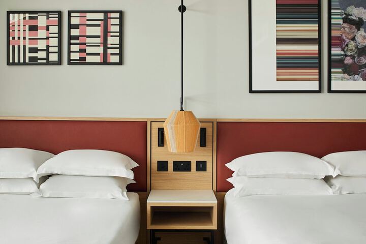 Room 14 of 87