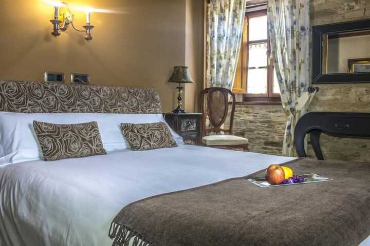 Room 4 of 23