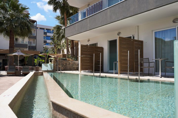 Pool 63 of 133